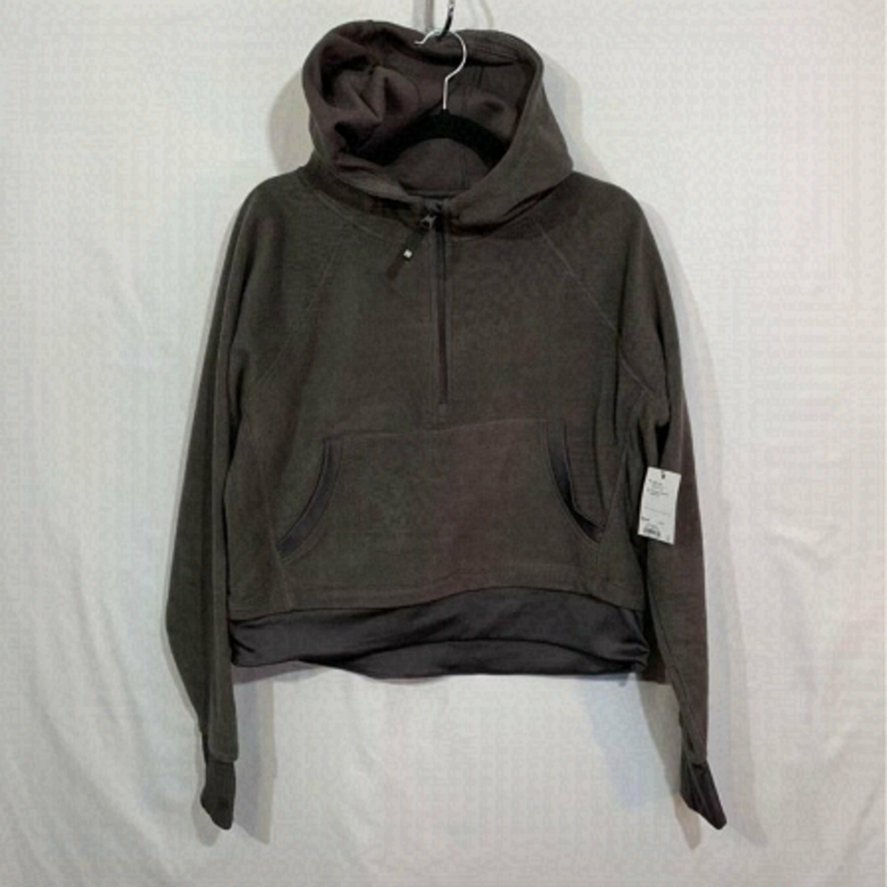 𝅺WOMAN’S ultra plush pullover coat. Lots of stretch. NWT. Size M. Charcoal gray.